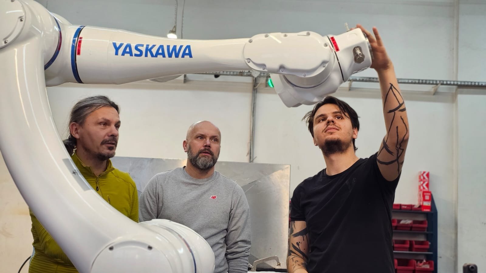 Zespół TROMAR przy robocie przemysłowym